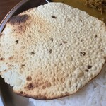 シバカリーワラ - パパド(豆が原料のパリパリ)