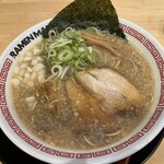 ラーメン まこと屋 - 背脂醤油ラーメン