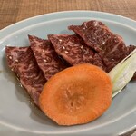 炭火焼肉ホルモン 朱朱 - 