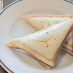純喫茶ツタヤ - モーニングセット。ホットサンド。