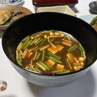 山ばな平八茶屋 - 赤だし