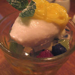 水剌間 - マンゴープリンパフェ 