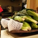 蓬左茶寮 - 黒砂糖みたいなみりん と走りのモロコシ
      !