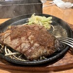 炭火焼ステーキ 黒牛 - 