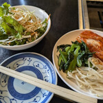 焼肉 じゃくずれ - 定食にはサラダとナムル的な