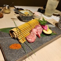 牛刺しと焼肉 仔虎 クリスロード店 - 