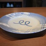 Restaurant Honjin - 冷めると青色。