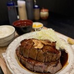 厚切りレアとんかつ やまとん - 