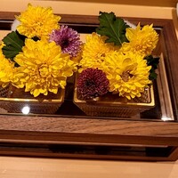 銀座 しのはら - ガラスの蓋の上に
