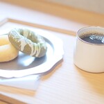 iTO COFFEE - 料理写真:抹茶ホワイトチョコ（中央）