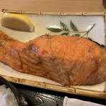 なか里 - 鮭は大きめ