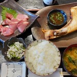  勇しげ - インドマグロのカマ焼き定食
