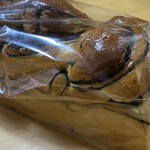 ケーワン - ワンローフ（チョコ）
      チョコレートが練り込まれたフカフカのパンです