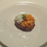 フリュイ・ドゥ・メール - 卵白と豚のリエットのカナッペ