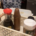 岡室酒店 - あれ？見覚えのある形だが、いったい何の調味料だろう？
