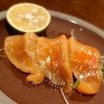 ウエストパパ - 境港サーモンのマリネ・徳島県の酢橘を添えて