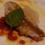 ウエストパパ - 白甘鯛のポワレ・鱗仕立て