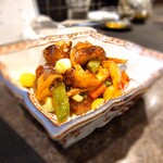 小菜一碟 - ・和牛もも肉と松茸と銀杏の炒め ¥3,500 松茸の香りが秋だね