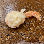 天ぷら もっこす - レアの車海老、尾