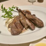 37 Steakhouse & Bar - 