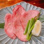 炭火焼肉 ホルモン にく式 - 