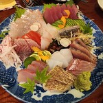 四季菜割烹 伝 - 