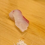 鮨 しゅん輔 - 真鯛です。宮城の港に揚がりました