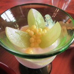 ル・ココン - ヨーグルトにはシャインマスカットと九重添え（ル・ココン膳、おまかせランチ共通）