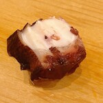 鮨 しゅん輔 - 真蛸の方が水蛸より旨味は強いけど、活でいただくなら水蛸。煮るなり炊くなら真蛸・・・かな（＾◇＾）