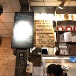 Burger Joint - チープな雰囲気