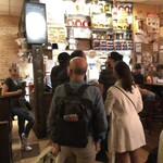 Burger Joint - 宿泊客はリュック背負わないと思う