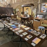 269067715 - 店内には本がいっぱい