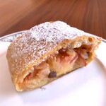 グリュッケンベルグ - アップフェルシュトゥルーデル。500円