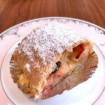 グリュッケンベルグ - アップフェルシュトゥルーデル。500円