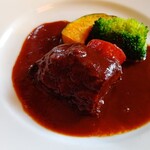 シェ・レノン - 牛ほほ肉の赤ワイン煮