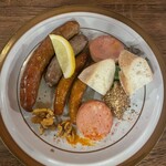 バル ESTARICO - ソーセージ盛り合わせ