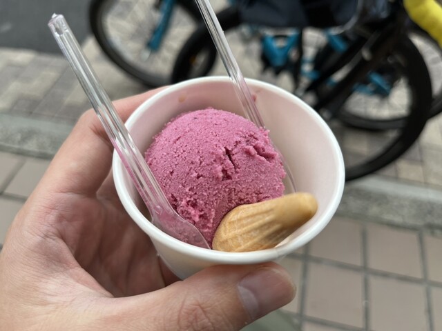 トミヒサアイスシングル(長野巨峰) 300円