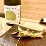 味ひろ - 塩焼きの鮎は香り立つ岡山KAMOGATA 純米大吟醸 無濾過生原酒と