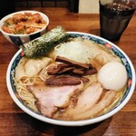 奈つやの中華そば - 旨い！の一言につきます！