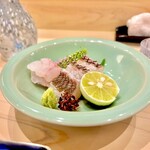 味ひろ - 真鯛の松笠造りとアコウのお造り♫