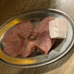 ヤキニク ぼんず - 上タン厚切り1,298円