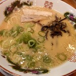 博多 金龍 倉敷店 - 基本の豚骨ラーメン