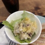 南風堂珈琲店 - サツマイモのサラダ　リンゴ酢とヨーグルトのような爽やかな酸味で和えられていた