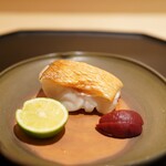 味幸 - 若狭グジ、紅梅漬け