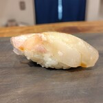 鮨 三か田 - クエ