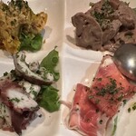 めがねNONNO - 前菜盛り合わせは左上から、カボチャとゴルゴンゾーラ、レンコンのバルサミコ和え、タコのマリネ、生ハム&クリームチーズ