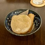 バルバルキッチンアメリ - せんべろセット(¥1,000)
      ポルチーニクリームの洋風おでん
      具は大根、蒟蒻、ちくわ、牛蒡天、蒲鉾