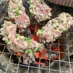 炭火焼肉 寿苑 - ガーリックハラミ炭火焼き