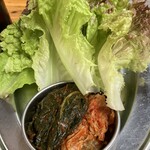炭火焼肉 寿苑 - キムチサンチュセット
