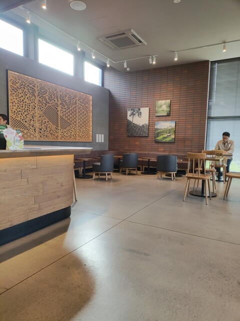 Starbucks Coffee Nisshin Kogusan Ten photo 5